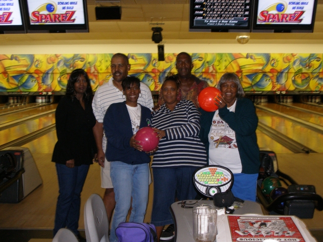 2007 Christmas in South Florida - bowling Rica Wallace, Shawn Pope, Carmelita Huck Wallace Wilder, Net Pope, Alberta Pope - children and grandchildren of Arthur Lee Capel, grandchildren and great-grandchildren of George & Mary Eva Bryant